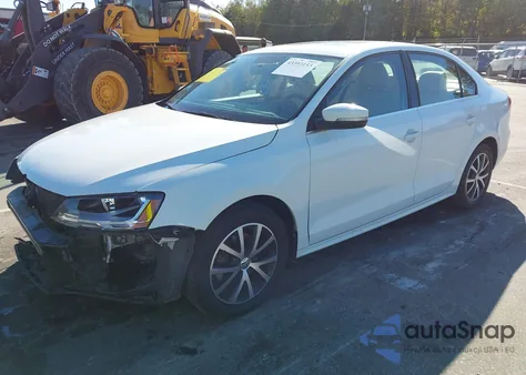 2018 Volkswagen Jetta 1.4T Se/1.4T Wolfsburg Edition z USA, uszkodzony, nr VIN 3VWDB7AJ3JM257922